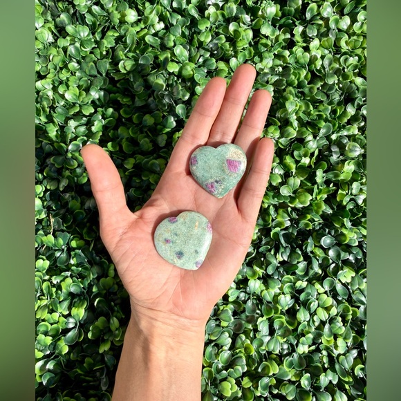 Ruby in Fuchsite - Picture 5 of 5